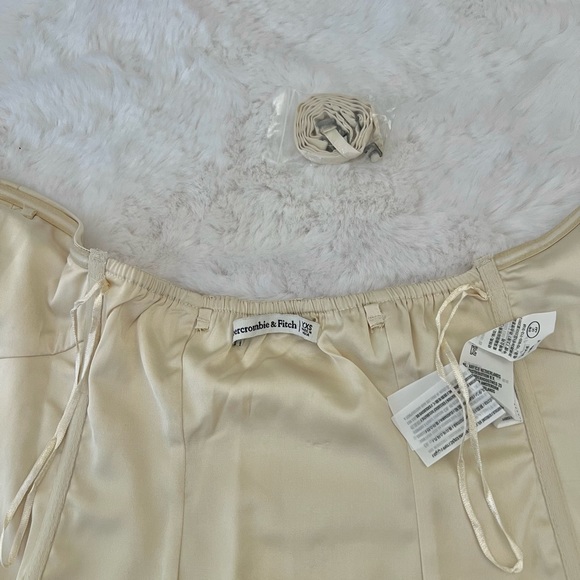 Abercrombie & Fitch Strapless Hook and Eye Corset Top Cream XXS NWOT - Picture 3 of 3